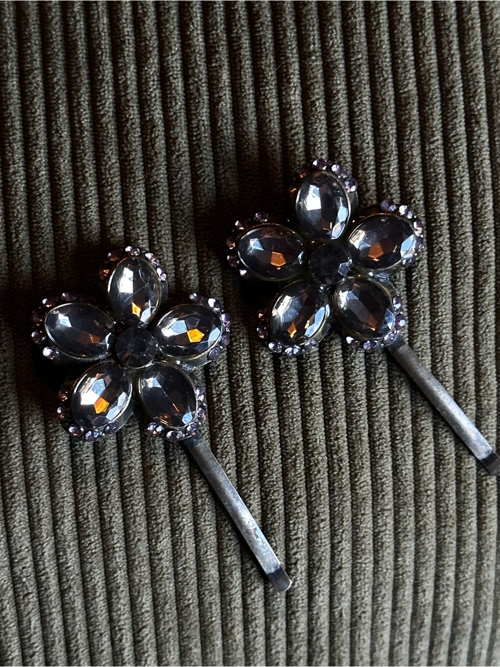 ✨ Vintage 1950s Jeweled Flower Hair Pins – Black Faceted Glass & Rhinestones ✨